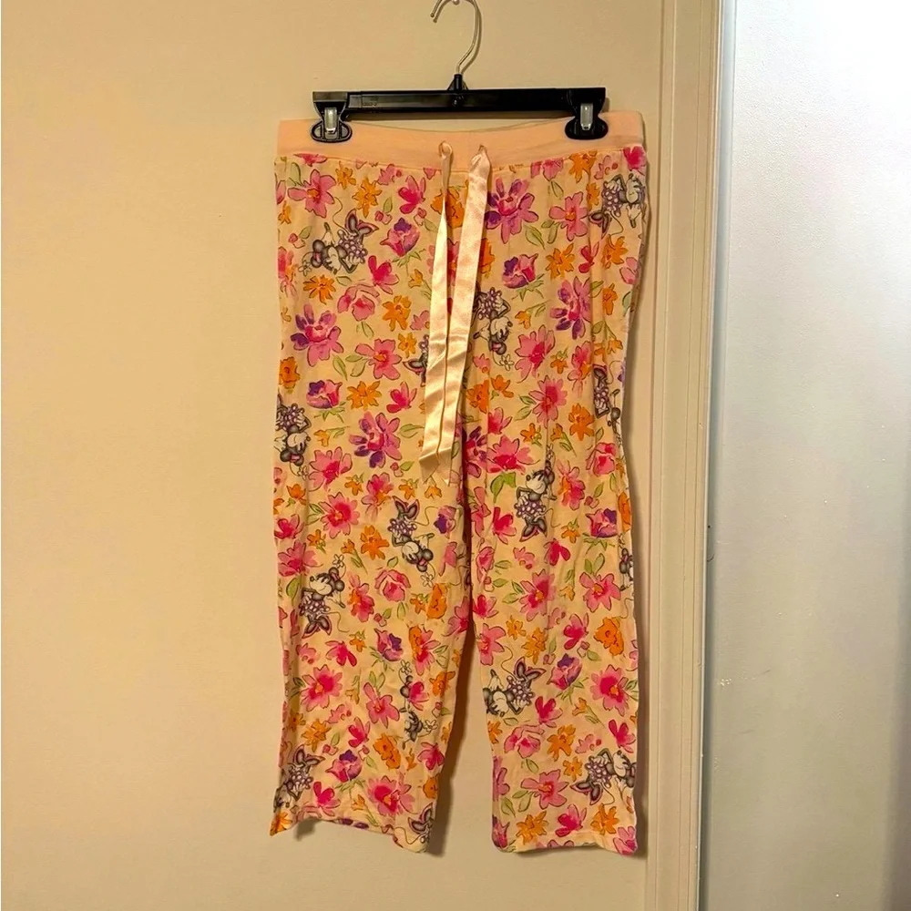 Disney Minnie Mouse Pink Pajama Set Short Sleeve Top Pants Floral Flower - Picture 4 of 6